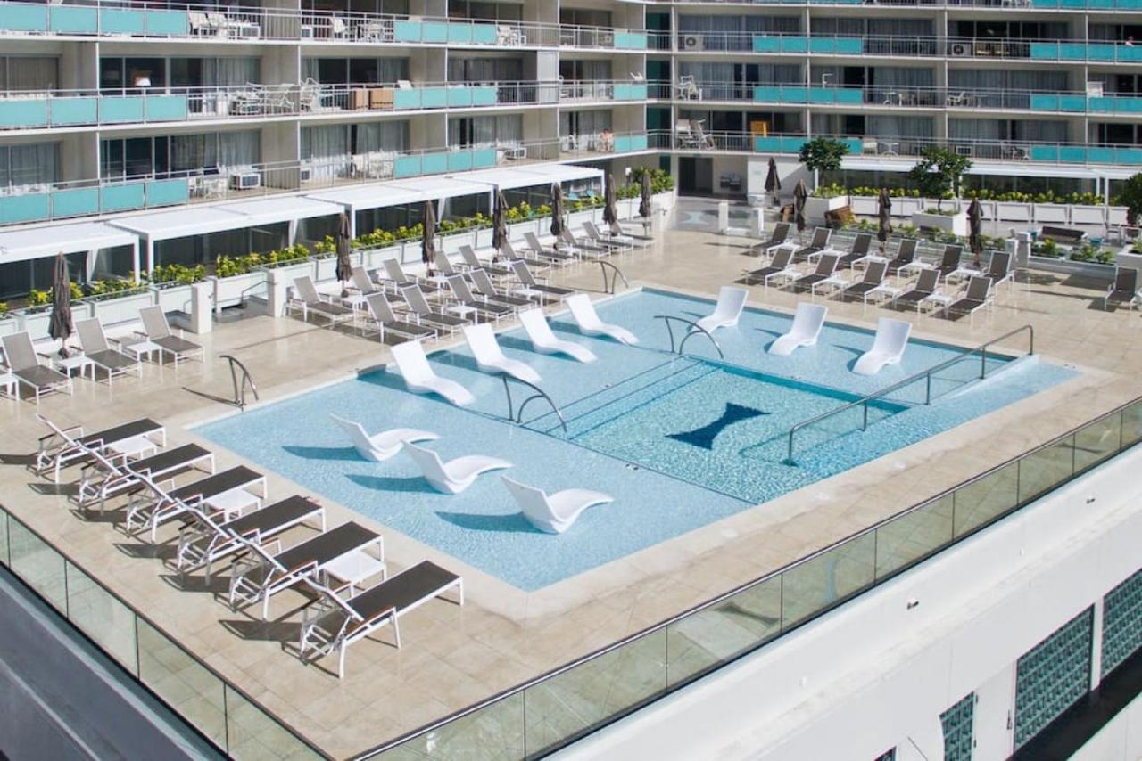 Ilikai 308 - Spacious With Stunning Ocean & Harbor Views Ferienhaus Honolulu