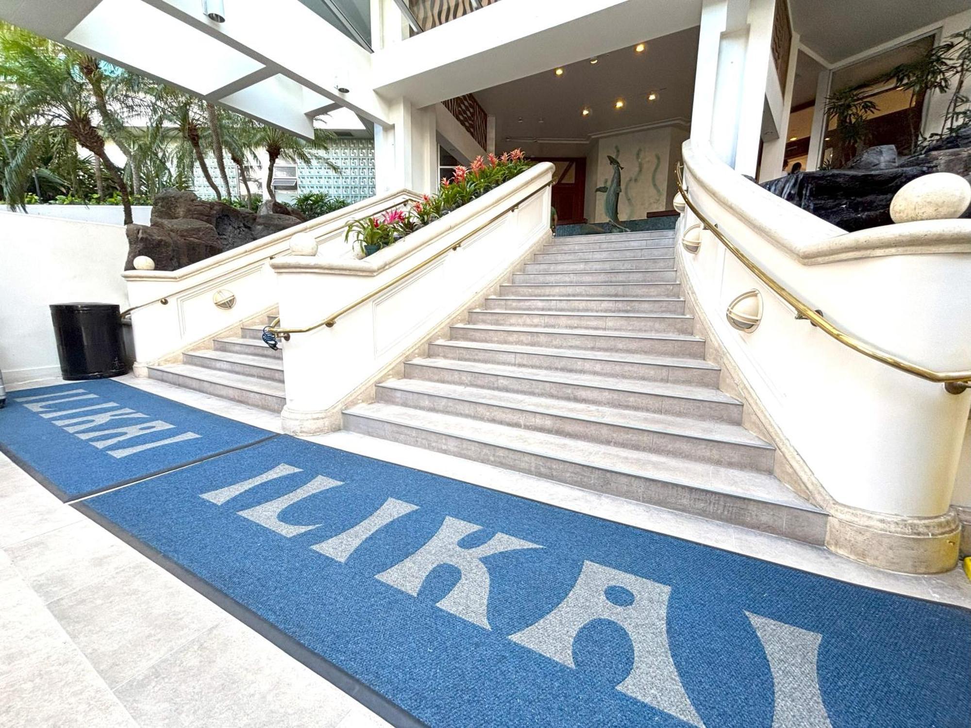 Ilikai 308 - Spacious With Stunning Ocean & Harbor Views
