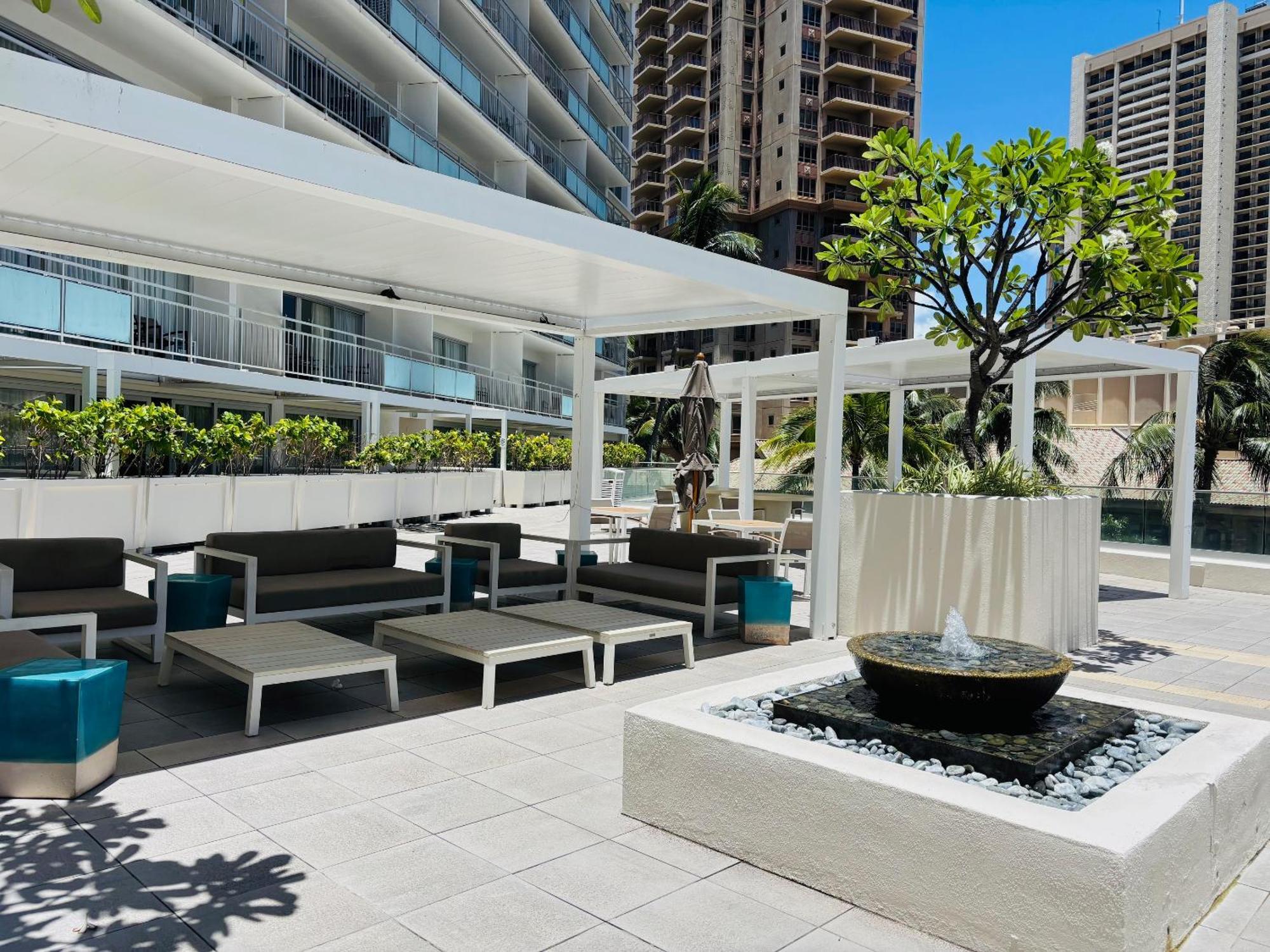 Ilikai 308 - Spacious With Stunning Ocean & Harbor Views Honolulu
