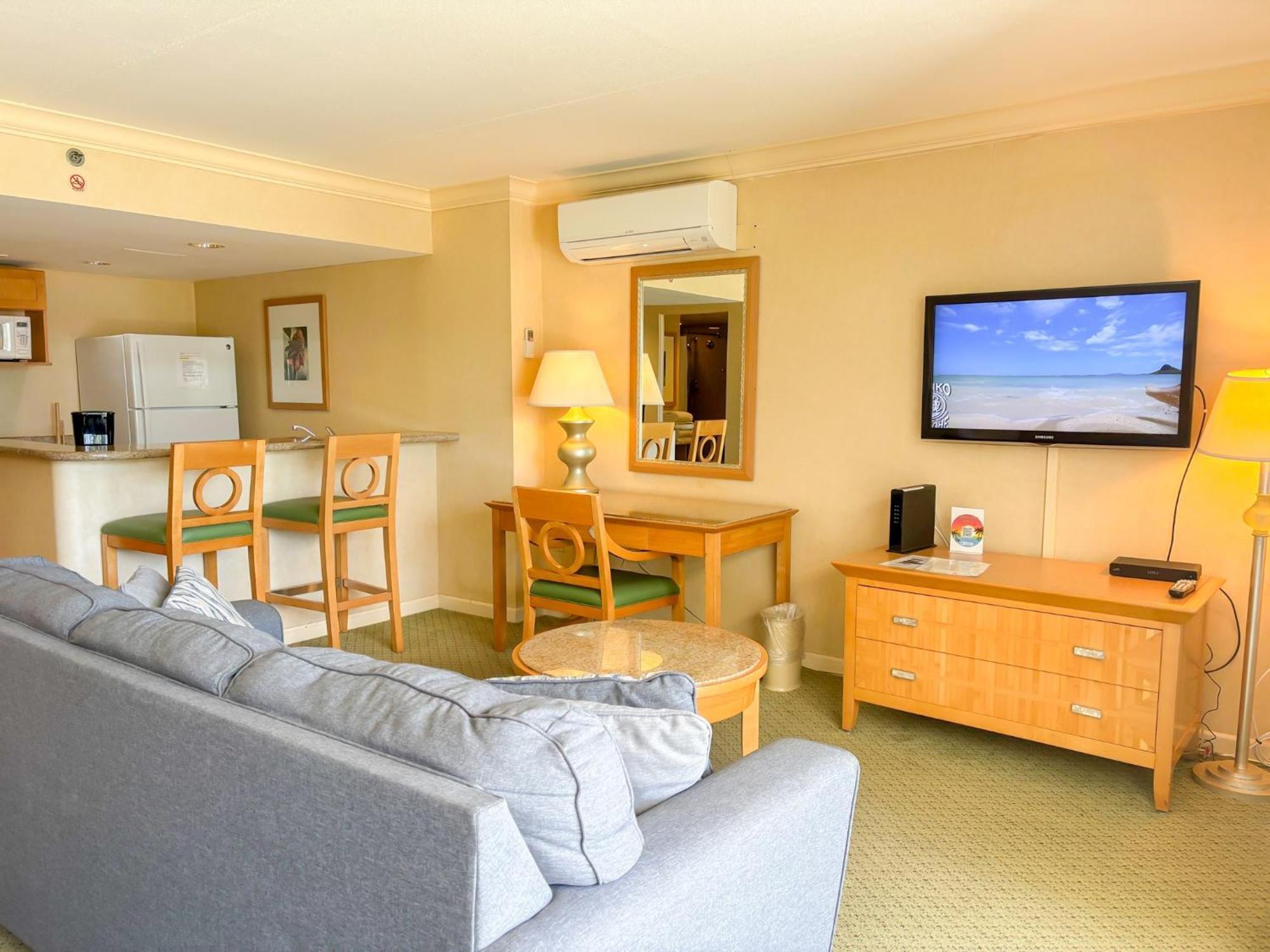 Ilikai 308 - Spacious With Stunning Ocean & Harbor Views Ferienhaus *