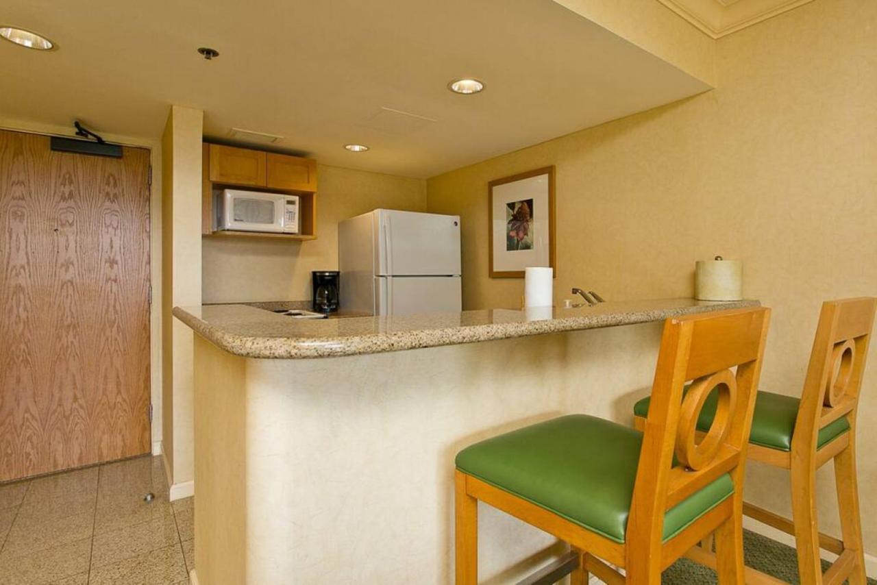 Casa vacanze Ilikai 308 - Spacious With Stunning Ocean & Harbor Views Honolulu